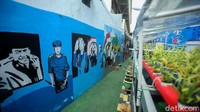 Diketahui, kampung yang kini tertata rapih tersebut merupakan sebuah percontohan bagi kampung-kampung lain di Jakarta.