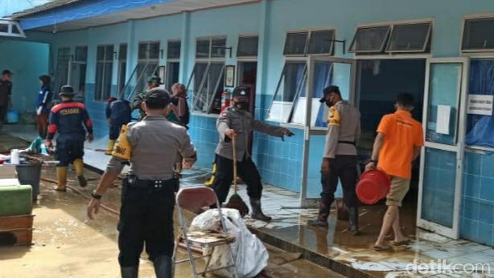 Banjir dan Longsor Landa Pacitan