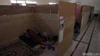 Jika ingin menggunakan bilik asmara warga harus menyerahkan surat yang resmi seperti surat nikah.  