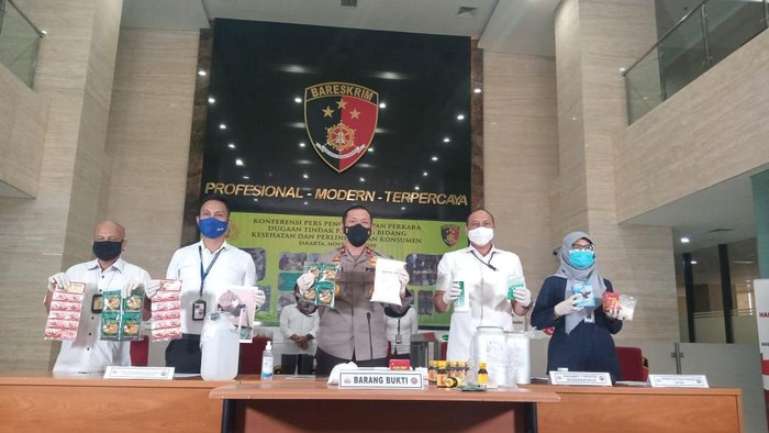 Bareskrim Polri Rilis Kasus Peracik Jamu Ilegal di Klaten