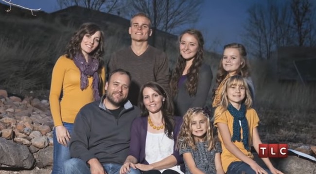 Dalam program reality TV bertajuk My Five Wives, Brady mengaku mencoba memberi gambaran bahwa poligami bisa dijalankan dengan sehat dan harmonis. Brady Williams pun menyebut dirinya sebagai feminis, meskipun praktik poligami erat kaitannya dengan sistem patriarki. Namun dalam keluarga besarnya, peran wanita tak kalah penting dalam pengambilan keputusan. Foto: Dok. YouTube My Five Wives/TLC