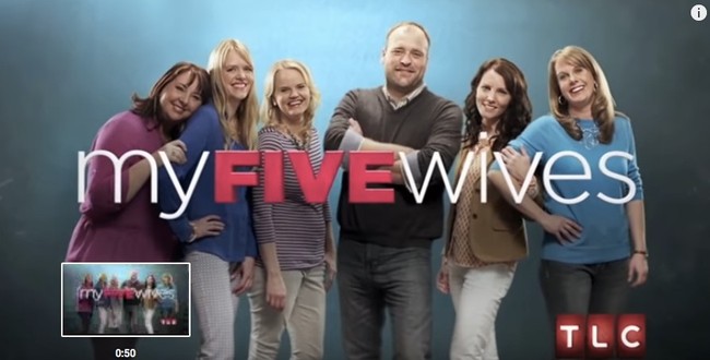 Brady Williams memiliki lima istri dan ayah dari 24 anak. Mantan uskup gereja ini menikah dengan Rosemary, Robyn, Nonie, Paulie dan Rhonda. Namun hanya pernikahannya bersama Paulie yang diakui secara hukum. Sementara empat lainnya adalah istri secara spiritual. Foto: Dok. YouTube My Five Wives/TLC