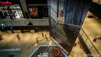 Padahal, ribuan karyawan departemen store juga banyak yang terimbas PHK akibat resesi.