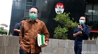 Dalam perkara itu Nurhadi dan menantunya bernama Rezky Herbiyono sedang menjalani persidangan di Pengadilan Tipikor Jakarta. Nurhadi didakwa menerima suap berkaitan dengan sejumlah perkara dari tingkat pengadilan pertama hingga tingkat PK. Sementara itu Hiendra dijerat sebagai pemberi suap ke Nurhadi. Perkara untuk Hiendra masih dalam tahap penyidikan oleh KPK.