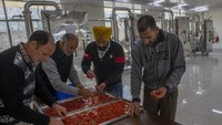 Untuk meningkatkan penanaman dan ekspor safron, pihak berwenang di Kashmir telah mendirikan taman rempah berteknologi tinggi untuk meningkatkan kualitas dan kuantitas produksi.  