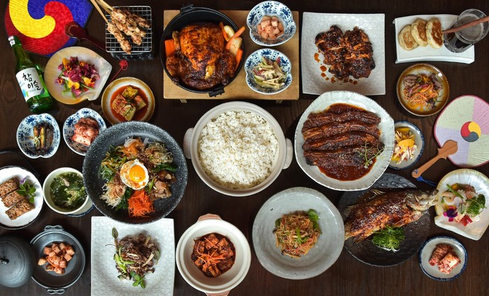 Kangen Korea? Kamu Bisa Makan Bibimbap dan Gochujang Chicken di Sini