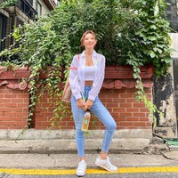 Jini pun mengunkap latihan yang dilakukannya. Ia mengaku melakukan latihan beban tiga hari seminggu dan selalu berjalan satu jam sehari. Foto: Instagram @play4justina