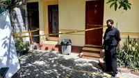 Sesosok mayat gadis remaja ditemukan dalam kamar hotel di Semarang. Polisi menyebut gadis remaja itu korban pembunuhan.