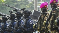 Upacara peringatan HUT ke-75 Korps Marinir TNI Angkatan Laut (AL) itu digelar di Markas Komando Korps Marinir, Jalan Prajurit KKO Usman dan Harun, Jakarta.