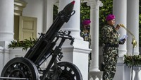 Upacara peringatan tersebut mengangkat tema Bersinergi Mengawal NKRI Menuju Indonesia Maju.