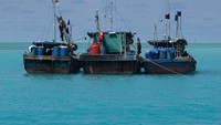 Namun, itu belum tergarap optimal karena jaraknya yang jauh, bahkan dari ibu kota Kabupaten Natuna, Ranai. Untuk menjangkaunya, membutuhkan enam jam perjalanan laut dari Ranai. Sementara, dari ibu kota Provinsi Kepulauan Riau di Tanjung Pinang, Pulau Laut dapat dijangkau selama 2-3 hari perjalanan kapal.