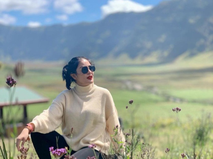 Nindy Ayunda dan suami