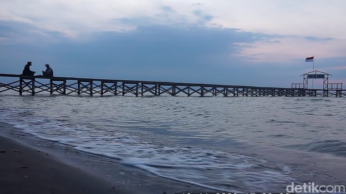 Pantai Glagah Wangi di Demak