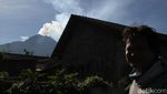 Potret Gunung Merapi Hari Ini Saat Hembuskan Asap Putih