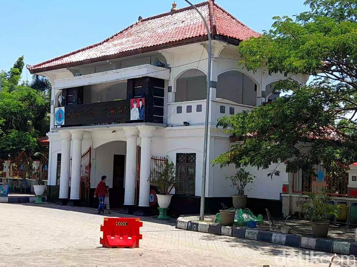 Pendopo rumah dinas Bupati Brebes, Senin (16/11/2020).