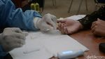Petugas Pemungutan Suara Kota Depok Jalani Rapid Test