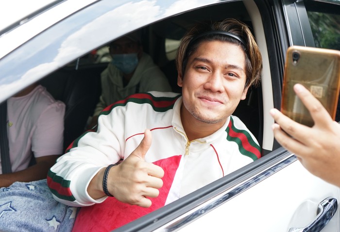 Rizky Billar Dulu Ingin Jadi TKI, Kini Dikerubungi Fans!