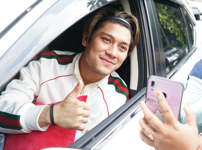 Artis Rizky Billar saat ditemui dikawasan Tendean, Jakarta, Senin, (16/10/2020). Foto: Palevi