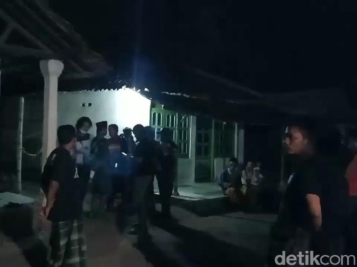 Rumah Warga Dilempari Bondet, Satu Orang Terluka