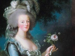 Marie Antoinette Disebut di Tengah Ramai Demo Kawal Putusan MK