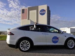 Detik-detik Roket SpaceX Terbangkan 4 Astronaut ke Antariksa