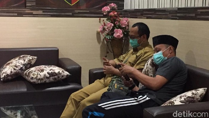 video mesum kepala puskesmas dan bidan