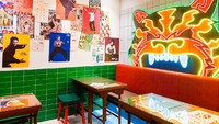 Meski masih terbilang baru, tapi restoran ini berhasil menarik perhatian dengan konsep dan interiornya yang meriah seperti nuansa resto di Hong Kong. Foto: detikFood