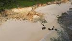 Potret Batu Cincin Pantai Mbawana Sebelum dan Sesudah Runtuh