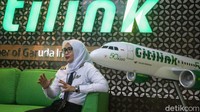 Beranjak dari pilot, awak kabin Citilink juga mengemukakan bahwa kondisi mereka masih aman dari pengurangan karyawan. Seluruh awak kabin Citilink masih dipekerjakan tapi jam terbang dikurangi dan mereka harus membantu penerbangan kargo.