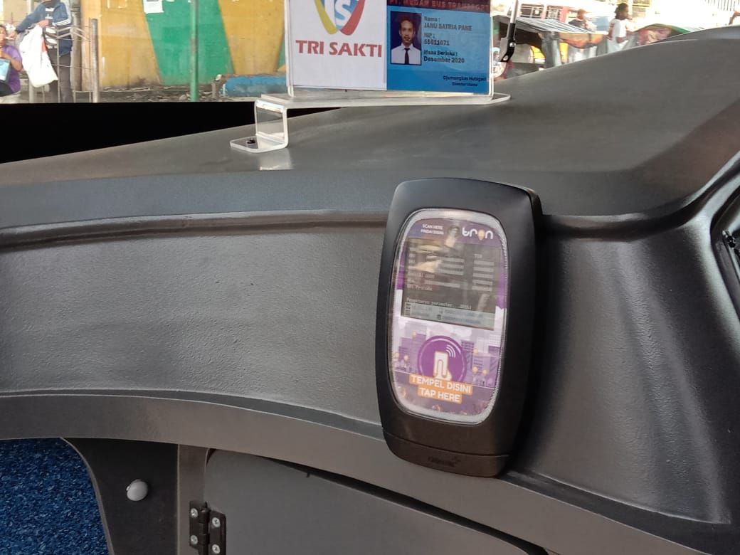 Bus Transmetro Deli di Medan mulai diuji coba. Para penumpang bisa menaiki bus secara gratis hingga Desember 2020.