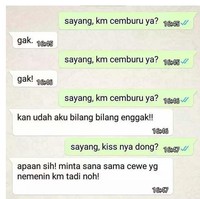 Ya namanya juga cewek, kalau lagi marah kata enggak ya artinya iya. Ini sih nguji kepekaan tingkat tingginya cowok. Foto: Twitter.com/@txtdarichatwa