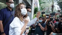 Pada awal November Gisel menjadi perhatian di dunia maya usai viralnya video seks mirip dirinya. Pool/Palevi S/detikFoto.