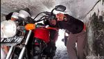 Ini Dia Terowongan Viral yang Bikin Pemotor Nunduk hingga Rebahan
