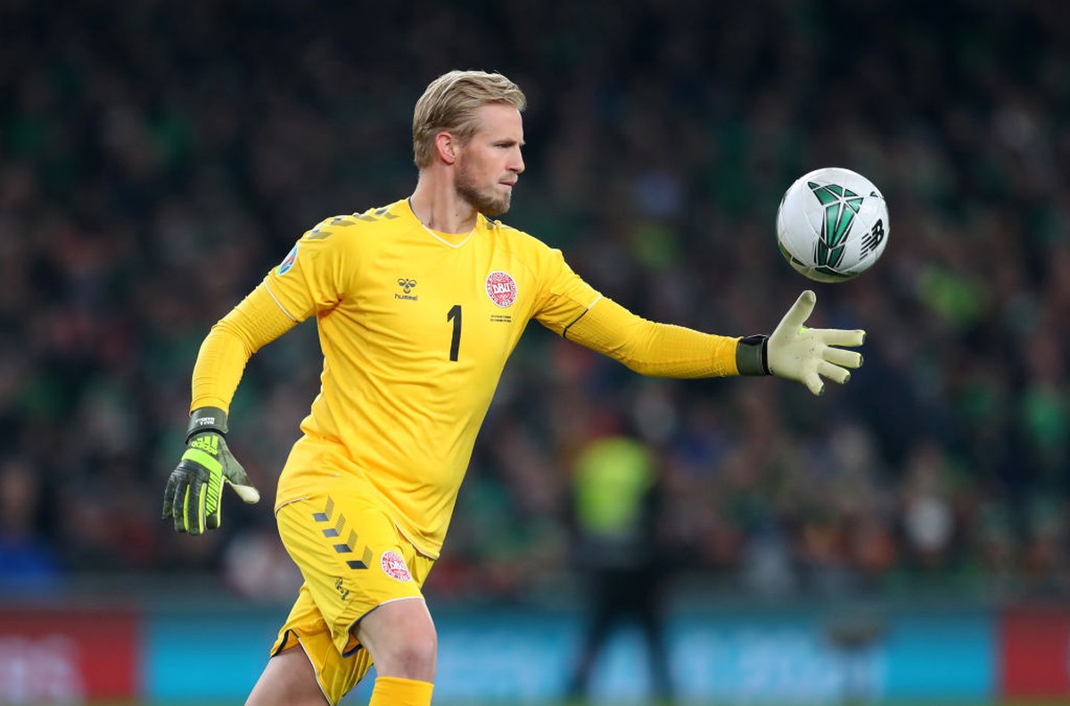 Kepala Kasper Schmeichel Nyaris Cedera Horor (Getty Images/Catherine Ivill)