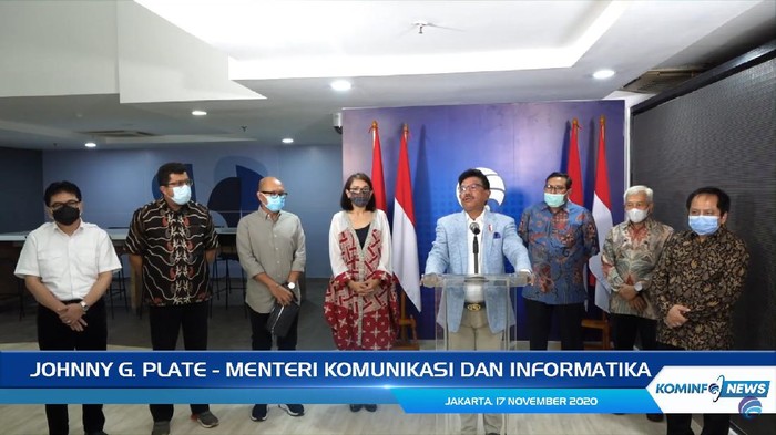 Menteri Komunikasi dan Informatika (Menkominfo) Johnny G Plate melakukan pertemuan dengan para operator seluler.