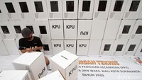 Komisi Pemilihan Umum (KPU) Solo hari ini mulai merakit sebanyak 2.552 kotak suara Pilkada Serentak 2020.   