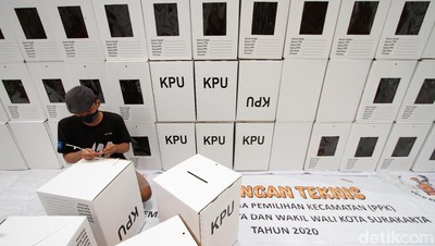 KPU Solo Mulai Rakit 2.552 Kotak Suara