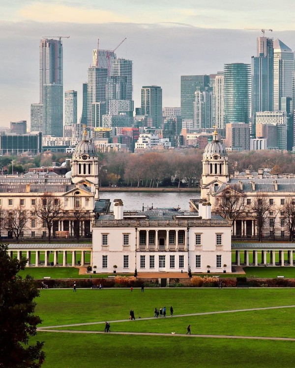 Old Royal Naval College adalah salah satu lokasi pembuatan film paling populer di London, seperti Les Miserables dan Pirates of the Caribbean: On Stranger Tides. Untuk film The Crown, The Old Royal Naval College. Old Royal Naval College adalah salah satu lokasi pembuatan film paling populer di London, seperti Les Miserables dan Pirates of the Caribbean: On Stranger Tides. Untuk film The Crown, The Old Royal Naval College.