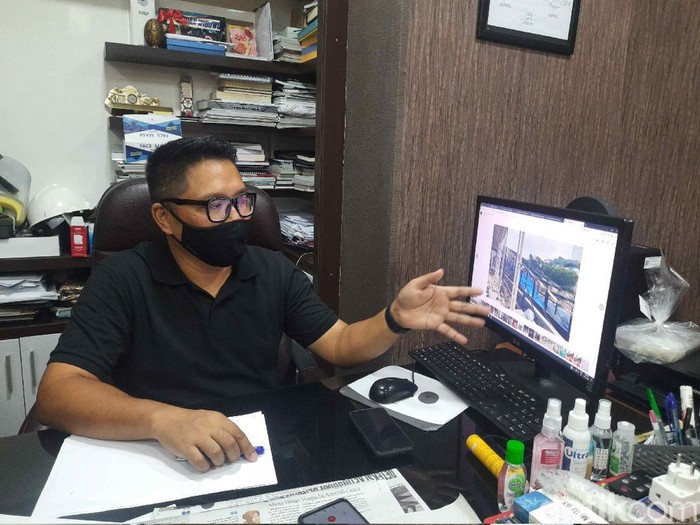 Kabid Bangunan Gedung Dinas Perumahan Rakyat dan Kawasan Permukiman Cipta Karya dan Tata Ruang (DPRKPCKTR) Surabaya, Iman Krestian