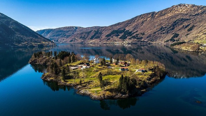 Ulvsnes Island di Norwegia yang dijuluki pulau setan