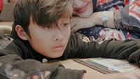 Nah, kalau yang satu ini adalah kenangan Rizwan saat makan bersama dengan almh ibunya di sebuah restoran. Foto: Instagram @rizwanfadilah.a.s
