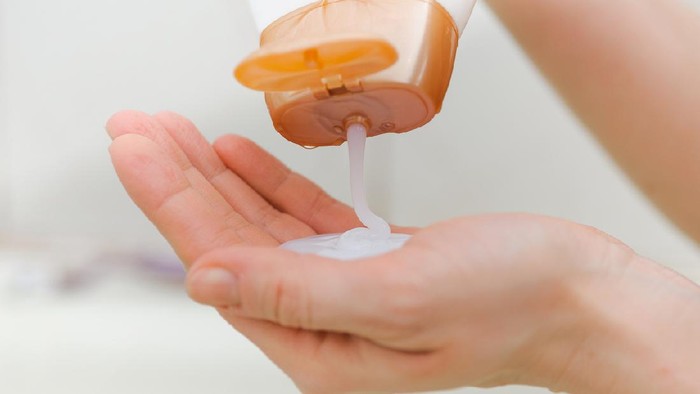 closeup of liquid soap in a palm