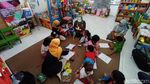 Semangat Anak-anak Belajar di Sekolah Darurat Pengungsian Merapi