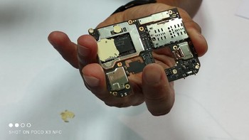 Poco X3 NFC memakai chipset Snapdragon 732G, teknologi pendinginan LiquidCool Technology 1.0 Plus, layar dengan refresh rate 120Hz serta touch sampling rate 240Hz, dan baterai 5160 mAh dengan dukungan pengisian daya 33W. Foto: Dok. Xiaomi