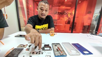 Xiaomi mengingatkan bahwa hal ini hanya boleh dilakukan oleh orang yang berpengalaman. Foto: Dok. Xiaomi