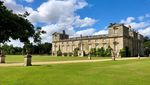10 Lokasi Syuting The Crown di Inggris yang Menakjubkan