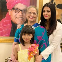 Aardhya terlihat dibawa ke mana-mana oleh ibunya. Aishwarya sendiri mengaku jika ia memang mengurus sendiri putrinya itu meski sibuk. Aku menghabiskan semua waktu dengan Aaradhya dan aku punya satu pengasuh, jika diperlukan. Aku baca komentar Ah dia pasti banyak bantuan dan aku mengerti persepsi itu tapi memilih ini yang mana berarti hidup selalu sibuk, Foto: Instagram @aishwaryaraibachchan_arb