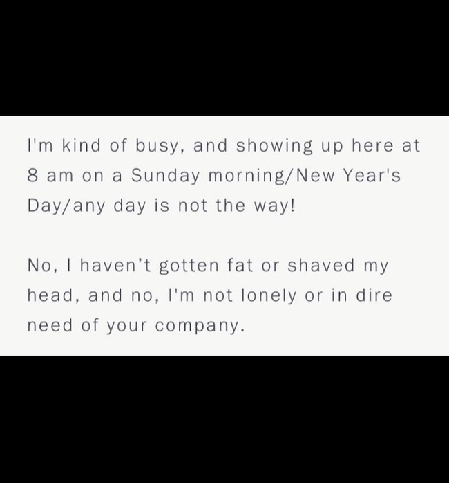 Dia menyebut bahwa dia tidak gemuk atau menggunduli rambutnya, di mana keadaan tersebut sering dikaitkan dengan orang stres atau depresi. Tidak aku tidak jadi gemuk atau menggunduli rambutku, dan tidak, aku tidak merasa kesepian atau butuh ditemani, tulisnya di Instagram dengan followers lebih dari 72 ribu itu.  Foto: Instagram @theannadelvey