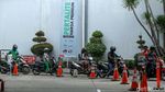 Pemotor di SPBU Tanah Abang Antre Demi Pertalite Seharga Premium