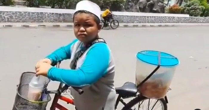 Kisah 5 Bocah Jualan Makanan